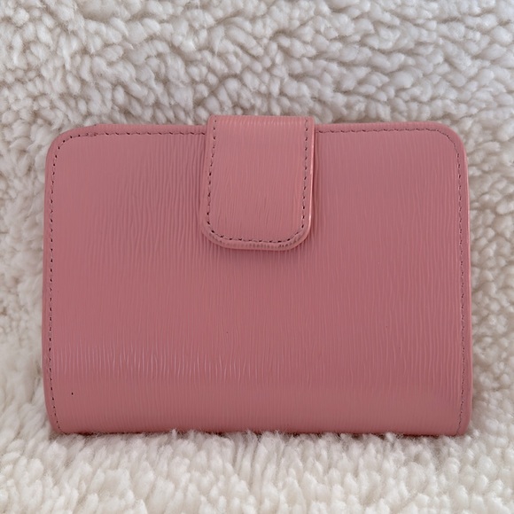 PRADA Saffiano Pink Bifold Wallet - Picture 3 of 10